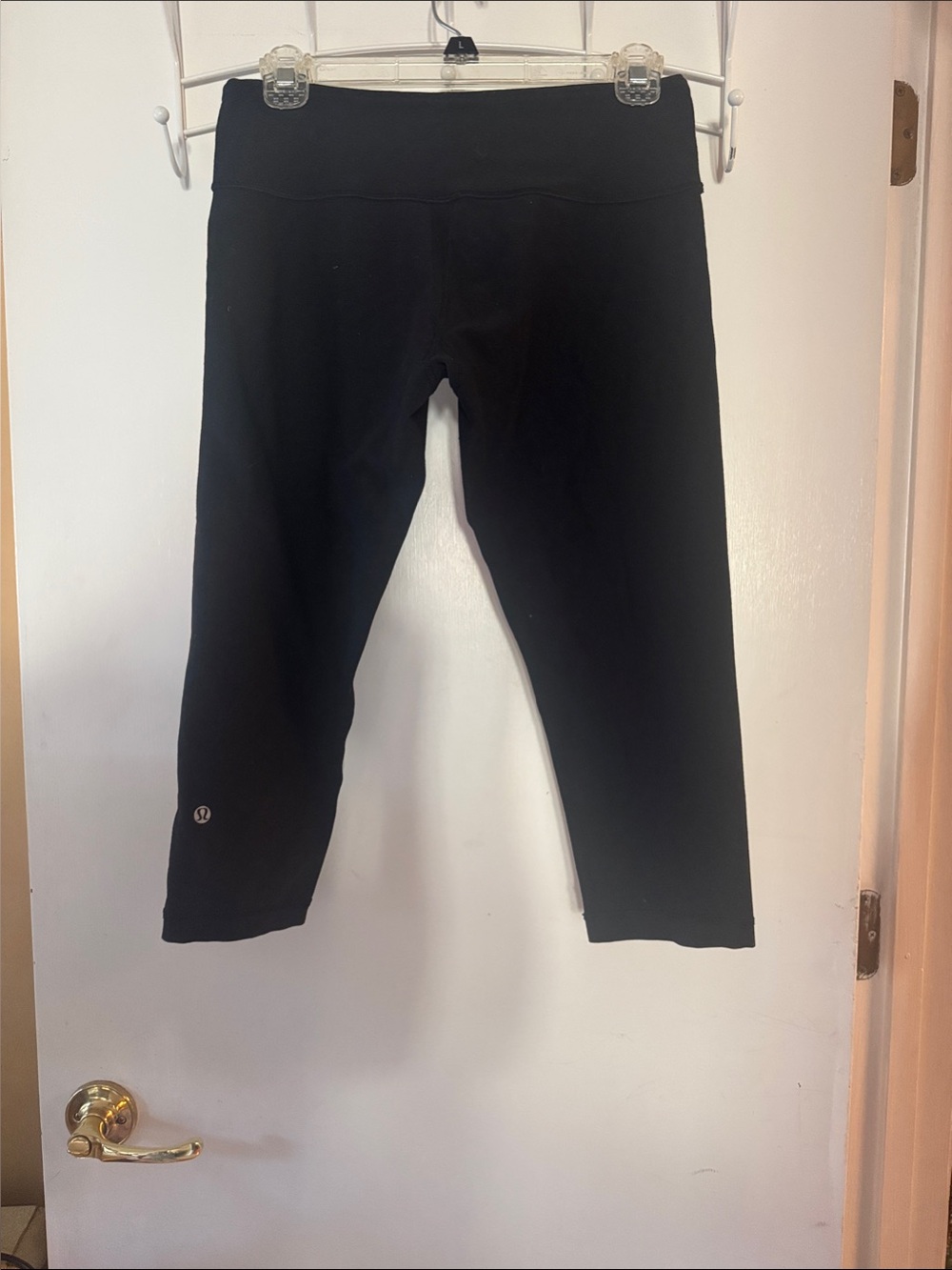 lululemon athletica Black women size 8 Cropped Performance Leggings